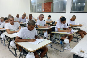 Candidatos no horário do Estudo Obrigatório.